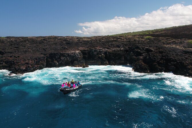 5-Hour Kona Private Boat Charter - What’s included: food, drinks, flotation, and prescription-friendly gear