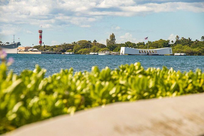 Best Of Oahu: Private Tour with Movie and Boat Tour USS Arizona Memorial - Guides are the difference maker on this tour