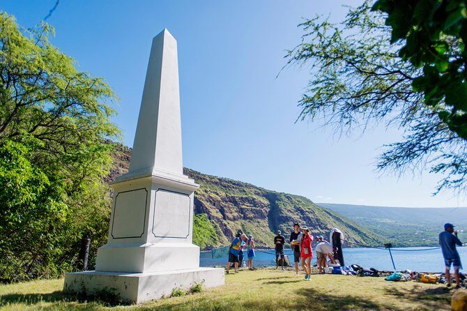 Big Island: Captain Cook Snorkel On A Power Catamaran With Lunch - Entering Kealakekua Bay, The Captain Cook Part You’ll Actually Feel