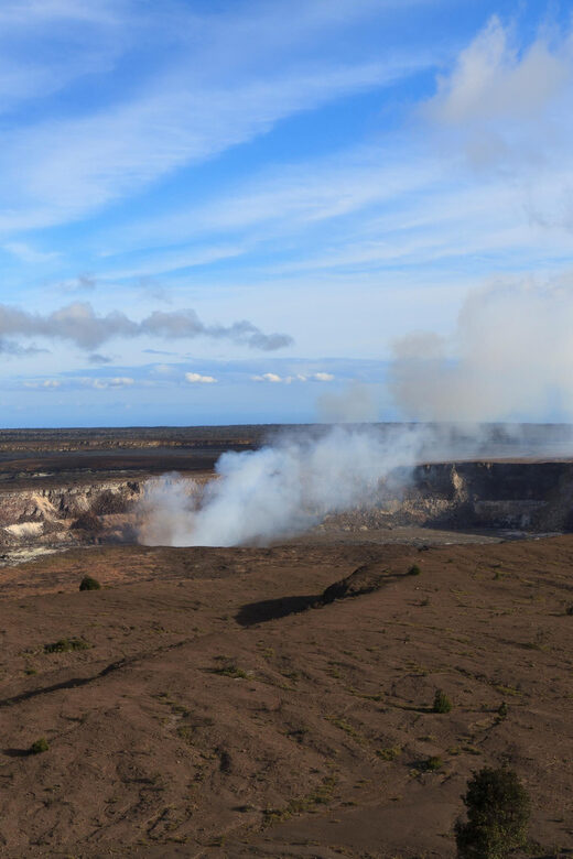 Big Island: Hawaii Volcanoes National Park and Hilo Tour - Lunch in Volcano Village: included, local, and timed for the day