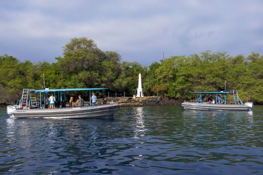 Big Island: Kona Half-Day Boat Tour with Snorkeling & Lunch - On-board food: deli-style lunch plus snack breaks that keep you happy