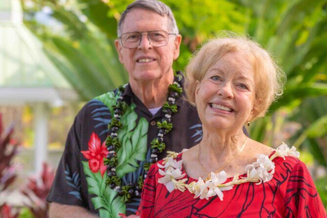 Big Island, Kona Hawaii Photographer - Outrigger Mini Session - Outrigger Kona: the setting that does half the work for you