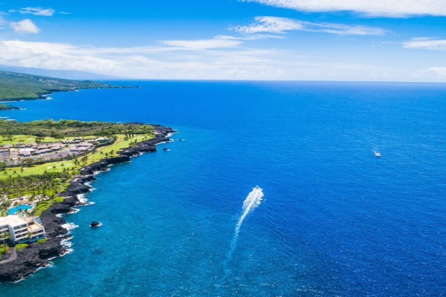 Big Island: Luxury Catamaran Trip along the Kona Coast - Sailing past lava cliffs and turquoise coves