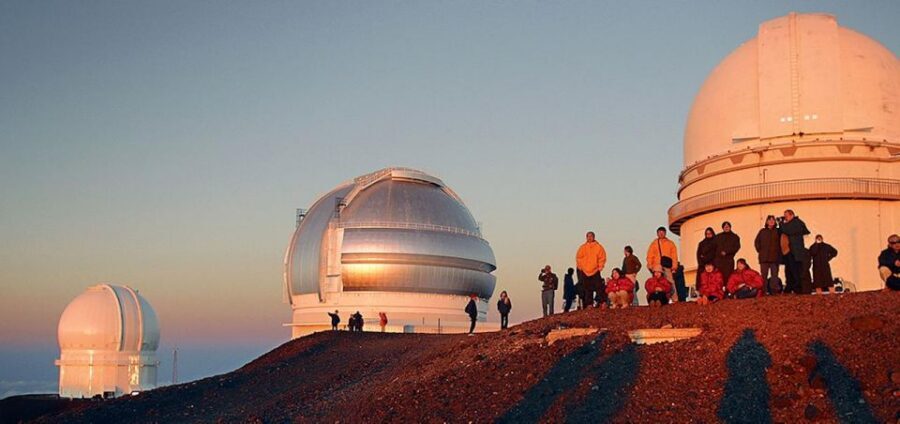 Big Island: Mauna Kea Summit, Stargazing & Dinner - Mauna Kea sunset and why this tour uses a simple small-group plan