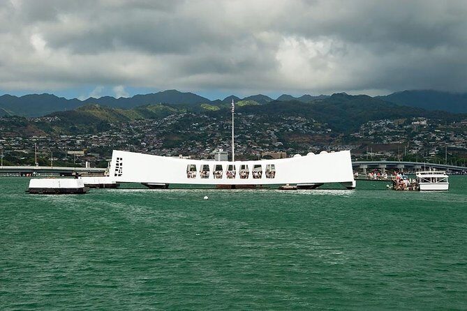 Day Trip from Kona to Oahu: Pearl Harbor WWII Heroes Adventure - Stop 4: USS Bowfin Submarine Museum & Park (45 Minutes)