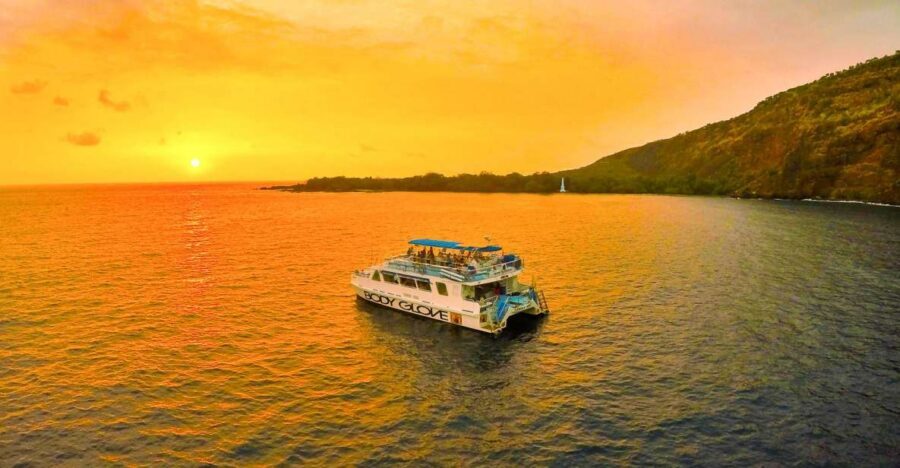 From Hawaii: Historical Dinner Cruise Tour to Kealakekua Bay - Why Kealakekua Bay feels like more than a sunset cruise