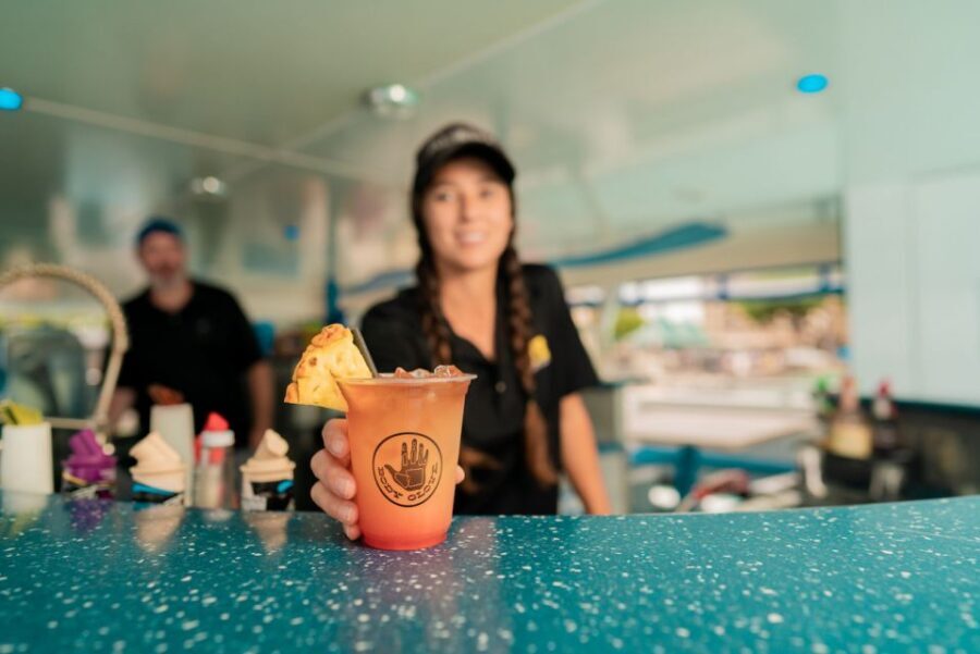 From Hawaii: Historical Dinner Cruise Tour to Kealakekua Bay - Wildlife spotting and the Green Flash: your real targets at sunset