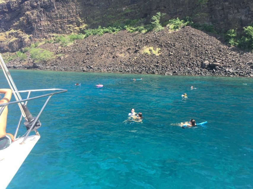 From Keauhou Bay: Snorkel Cruise to Captain Cook's Monument - What to pack (and the shoe and mask rules that matter)