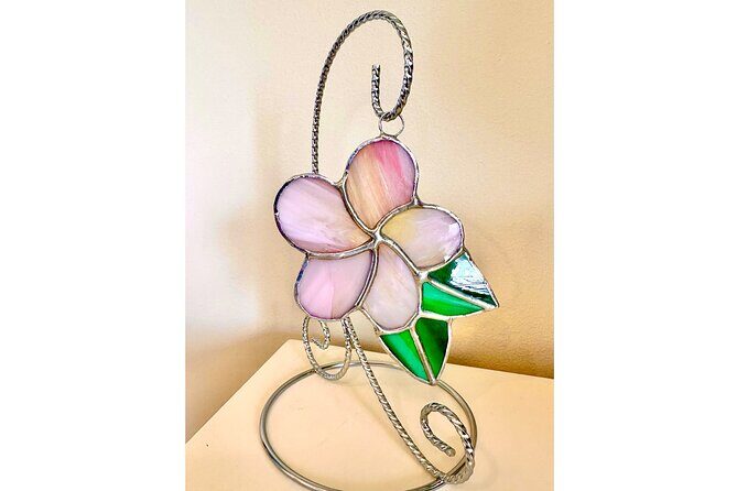 Fun and Creative Stained Glass Class and Workshop - The big appeal: a stained glass class that feels welcoming