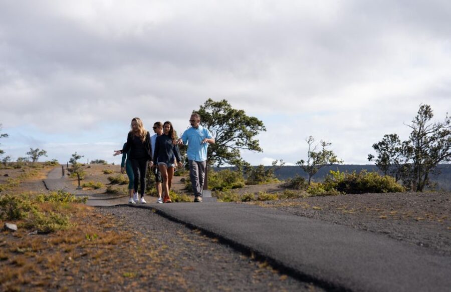Hawaii: Big Island Volcanoes Day Tour with Dinner and Pickup - Nāhuku (Thurston Lava Tube): cooled lava you can walk through