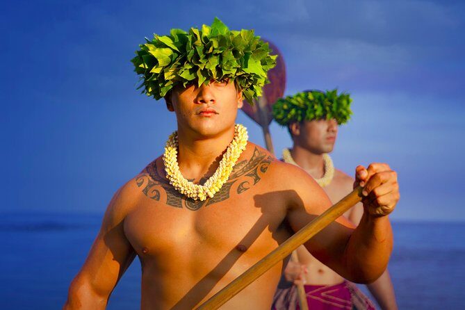 Hawaii Loa Luau on the Big Island - Your 5:30 pm timeline: dinner first, then the show