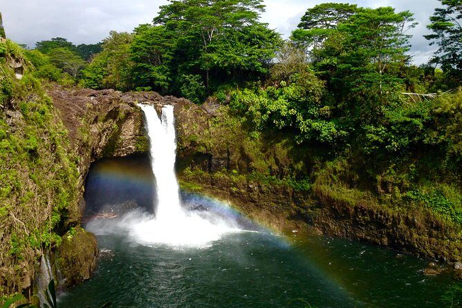 Hawaii Volcanoes National Park and Hilo Highlights Small Group Tour - Snack Stops, Restrooms, and Big Island Candies Without the Hangry Spiral