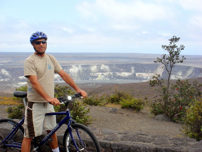 Hawaii: Volcanoes National Park E-Bike Rental and GPS Audio - The rainforest bike trails: how the heat-and-green contrast feels