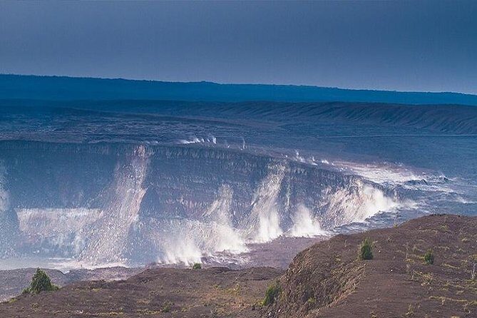 Hawaii Volcanoes National Park Experience from the Big Island - A Full Big Island Circuit From Kona, Starting at 8:00 am