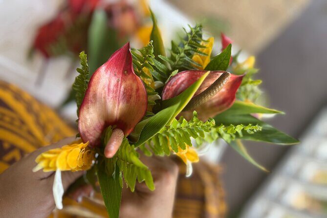 Hawaiian Floral Crown Weaving in Hilo - Starting at Onekahakaha Road: The Ceremony That Sets the Tone