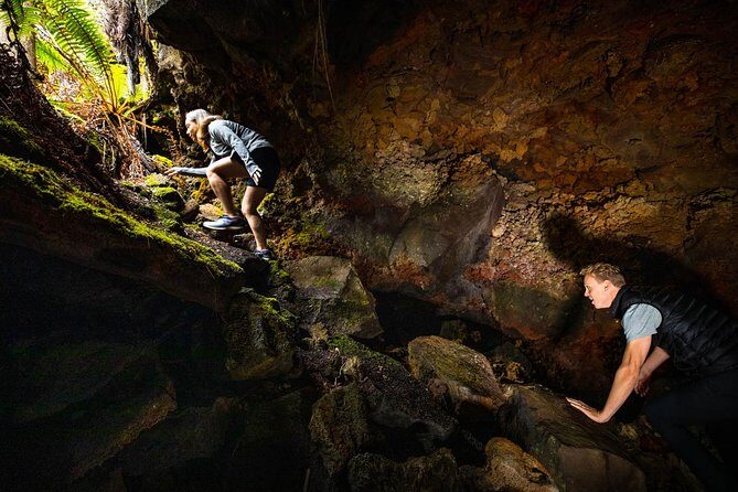 Hidden Craters Hike of Kona - Stop 2 on Hualalai: craters, lava formations, and a lava tube