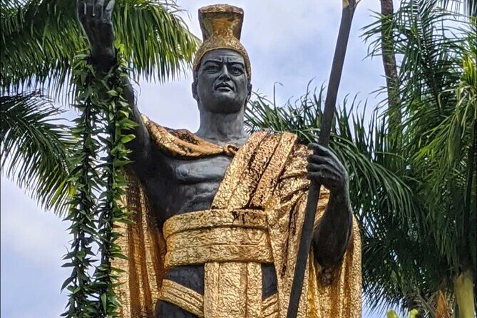 Hilo: Waterfall Hike and Swim with Native Hawaiian - Meeting at the King Kamehameha statue in Hilo
