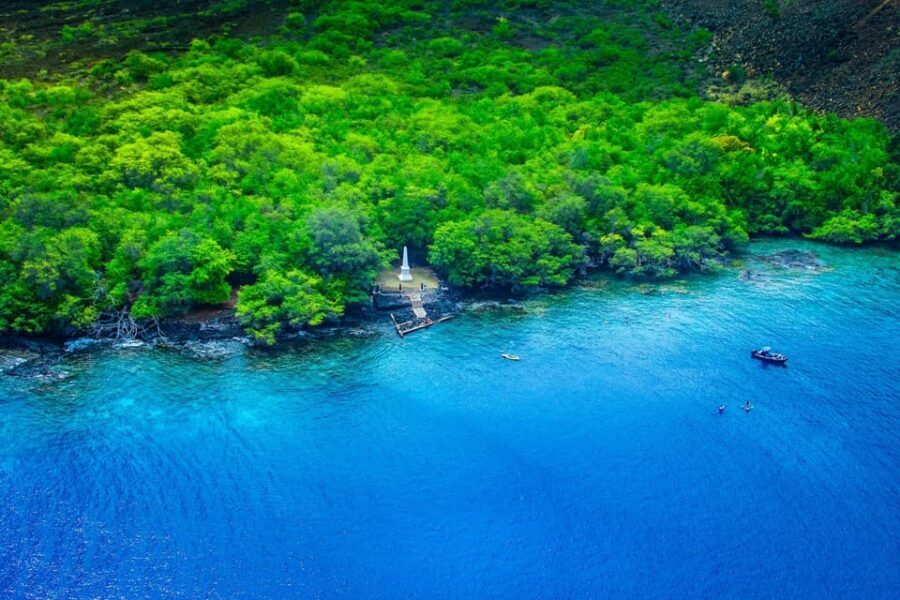 Kailua-Kona: Hualalai Volcano Doors On/Off Helicopter Tour - Kealakekua Bay to Captain Cook Monument: history becomes visible geography
