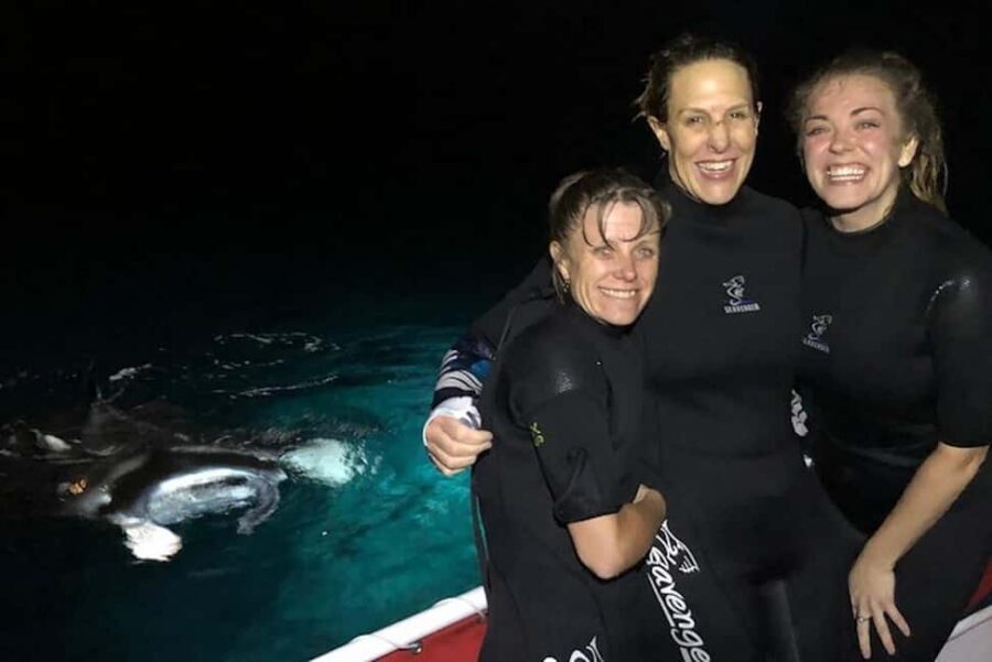 Kailua-Kona: Manta Ray Spotting Night Snorkeling Tour - Later departures and fewer boats: the real advantage of going after dark