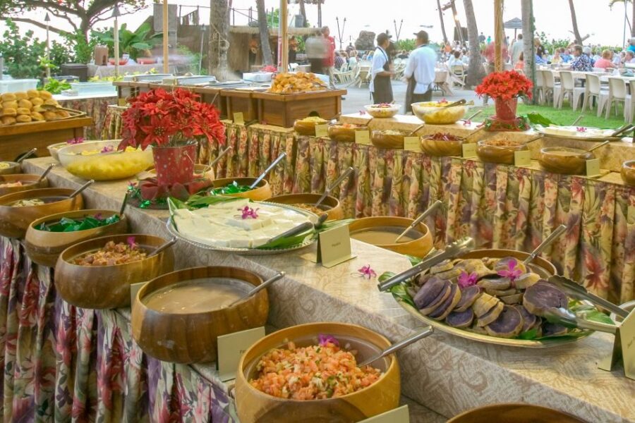 Kailua-Kona: Voyagers of the Pacific Luau with Buffet Dinner - Who should book Kailua-Kona Voyagers of the Pacific Luau