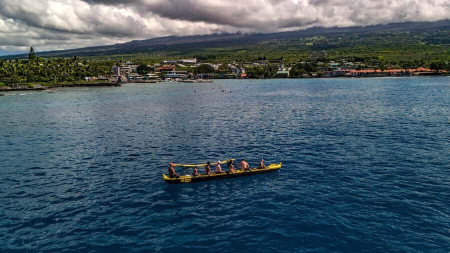 Kealakekua Bay: Outrigger Canoe Ride with Cultural Insights - Rules of the Water: Safety and Respect for Wildlife