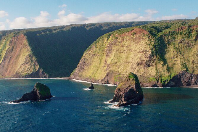 Kohala Waterfalls with Exclusive Landing Helicopter Tour - Laupāhoehoe Nui waterfall landing: 20 to 25 minutes that you’ll feel