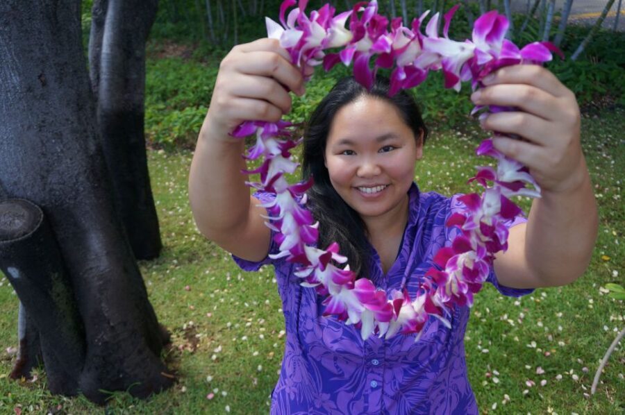 Kona Airport Custom Lei Greeting - Choose Your Lei - Kona Airport Arrival: Why This Lei Greeting Works
