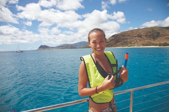 Kona Catamaran Snorkel Sail with Lunch - Honoring the Real Value of $169: Lunch Plus a Full Bar
