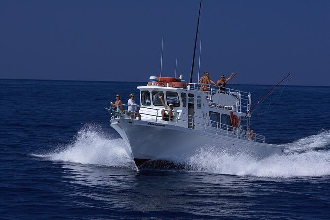 Kona Hawaii Fishing/Snorkel Large Group Private Charter on OE II - On the Water: How Kona Fishing Usually Plays Out
