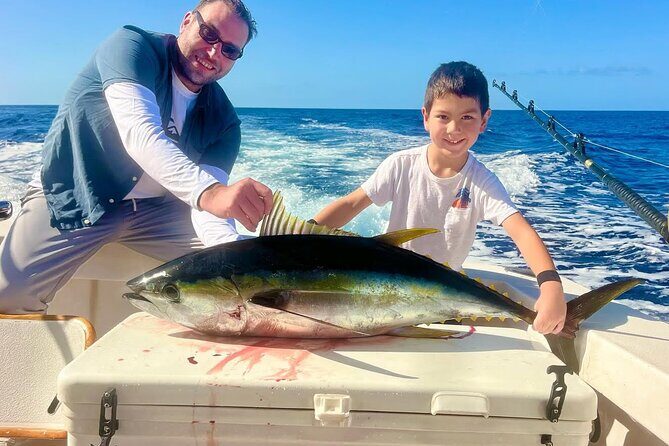 Kona Hawaii Per Person Shared Fishing with Bite Me Sportfishing - How the Crew Runs the Line: Numbers, Help, and Catch Chances
