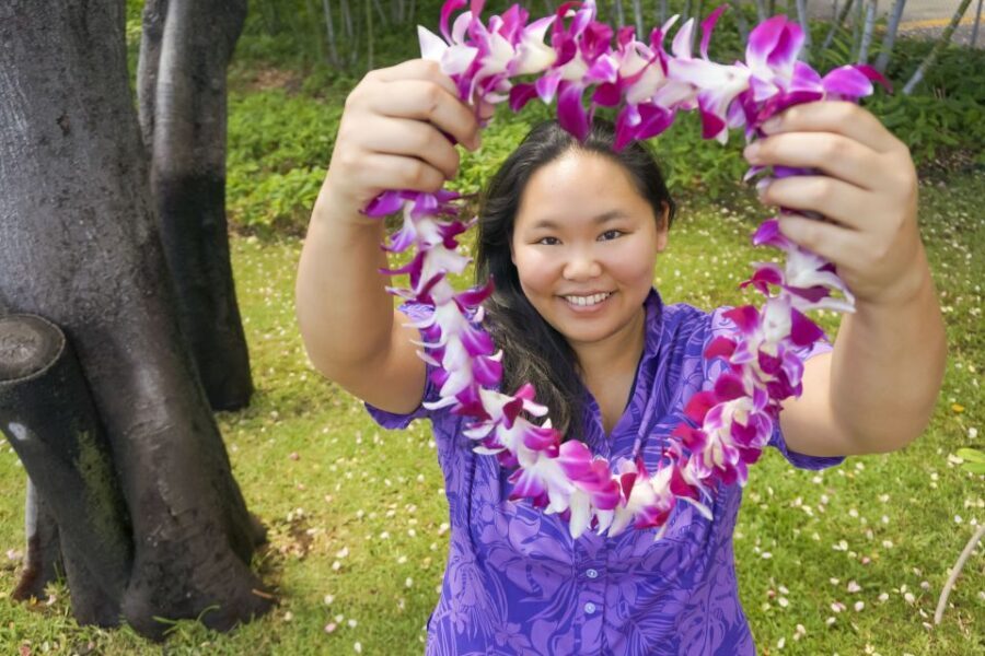 Kona Honeymoon Airport Lei Greeting - Who This Lei Greeting Fits Best (And Who Might Skip It)