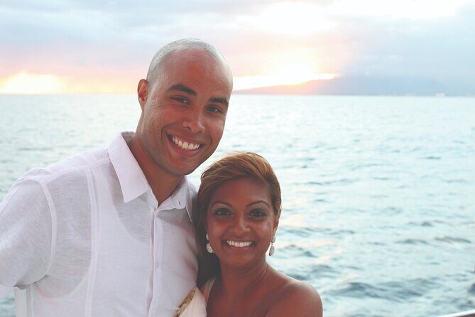 Kona Signature Catamaran Sunset Sail - Drinks and food: the included meal that turns the cruise into dinner plans