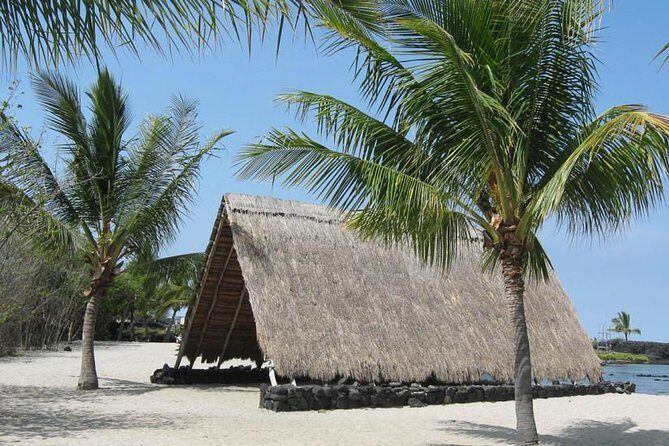 Kona Tour: Bee Farm, Kona Coffee, and National Historical Parks - From hotel pickup to a small-group Kona loop