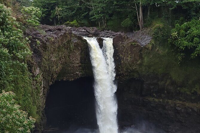 Majestic Waterfall Tour - The guide makes the difference: small-group attention and story beats