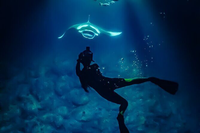 Manta Ray Night Snorkel Tour in Kailua-Kona, Big Island - Stop 2 and 3: Kona and the wider Big Island cruise vibe