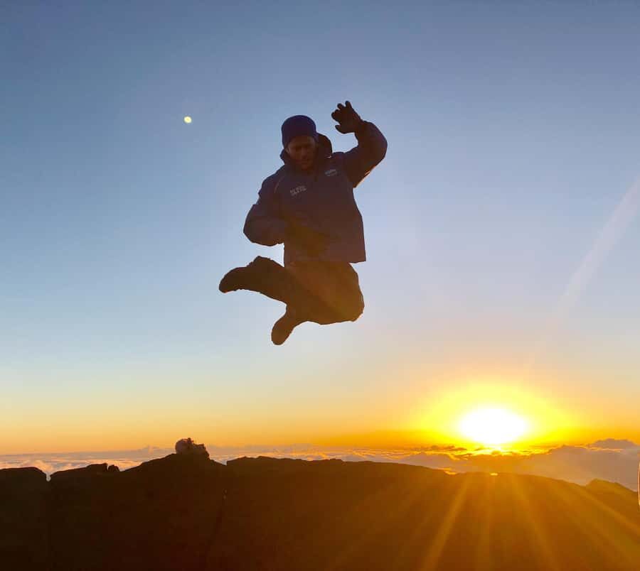 Maui: Haleakala Sunset Tour with Snacks and Photos - Key highlights you’ll care about