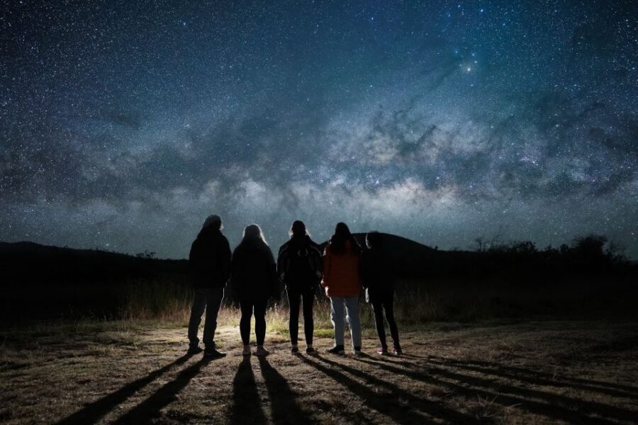 Mauna Kea: Stargazing Experience with Free Photos - Two Hours, Step by Step: Laser, Photos, and Your Best Stargazing Poses