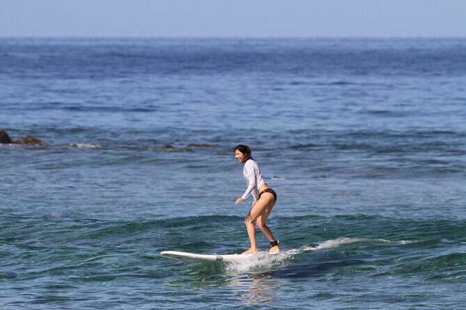 Premium group surf lessons- Kona’s Best Surf Lessons - Kahaluu Bay: Why this surf spot is such a good classroom