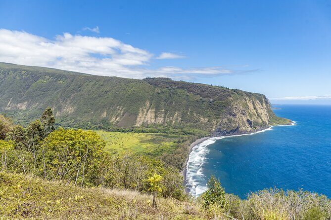 Private - All Inclusive Big Island Circle Tour - Wailuku River State Park into Hilo waterfalls: a photo-friendly middle of the day