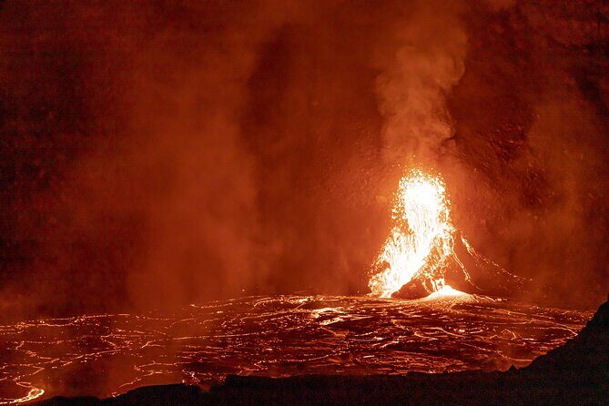 Private - Hawaii Volcanoes NP and Black Sand Beaches Tour - Why This Private Volcano-and-Black-Sand Day Works