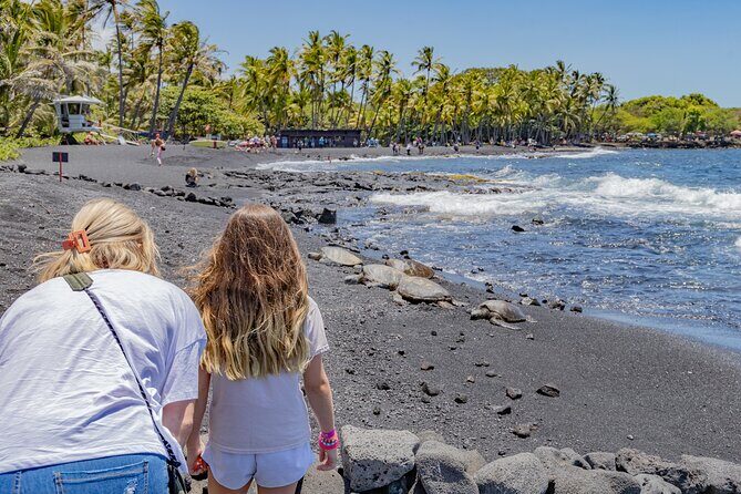 Private - Hawaii Volcanoes NP and Black Sand Beaches Tour - Punaluu Bake Shop: Malasadas, Coffee, and a Quick Dose of Place