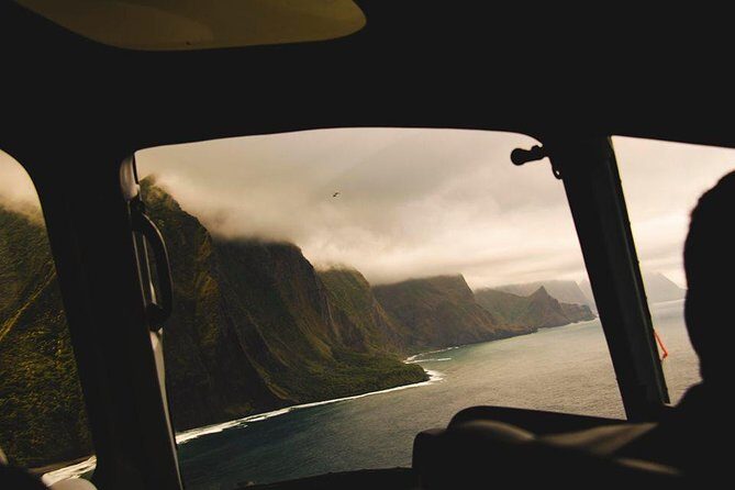 Private Kona Coast Helicopter Tour: All Window Seats - The pilots and staff: calm safety, plus stories that make the coast click