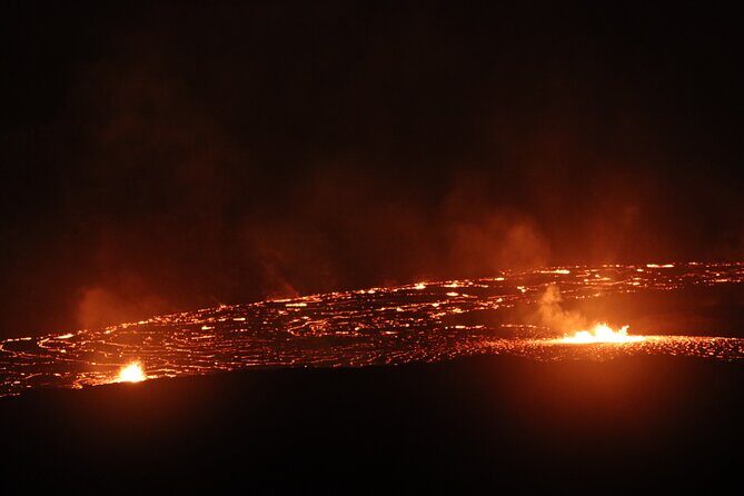 Private Tour from Hilo to Hawaii Volcanoes Natl Park Mercedes Van - Nahuku – Thurston Lava Tube: where you see formation up close