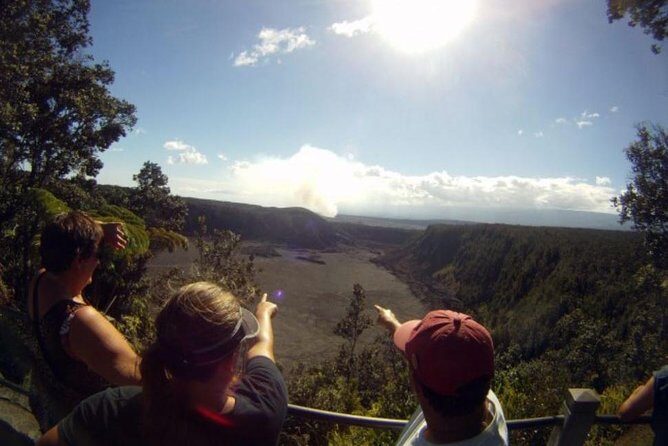 Small-Group Big Island Tour: Hawaii Volcanoes National Park and Kona Coffee Farm - Punaluu black sand beach: where turtles steal the show