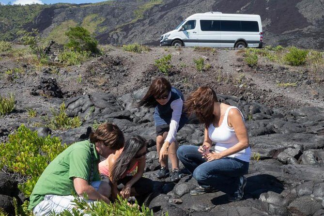 Small Group Big Island Twilight Volcano and Stargazing Tour - Thurston Lava Tube to Saddle Road: The Twilight Shift Toward Stargazing