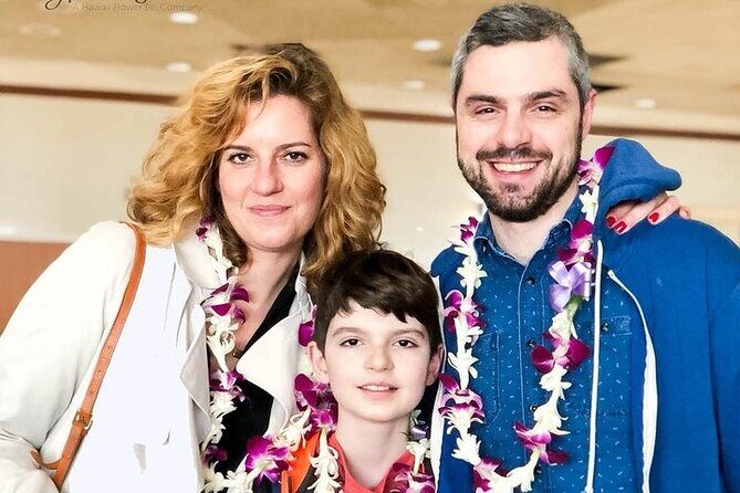 Traditional Airport Lei Greeting on Kona Hawai'i - Group size and who this fits best