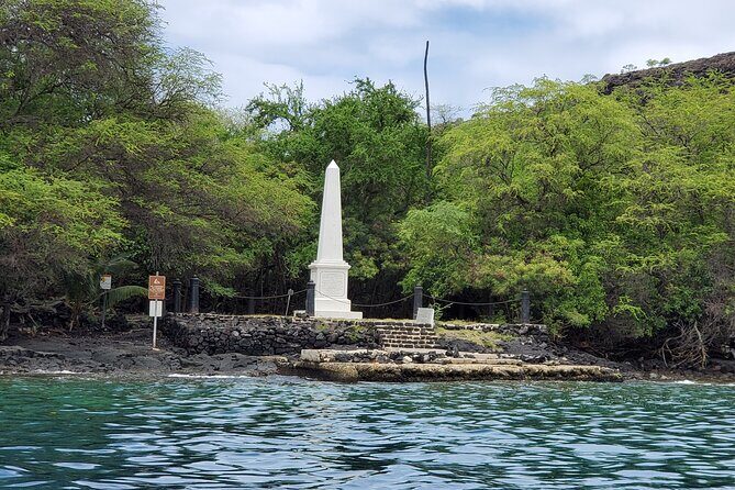 Two Reef Snorkel Trip-See Captain Cook Monument & Sea Caves - Stop 2: Kealakekua Bay for Clear Water and Tons of Fish